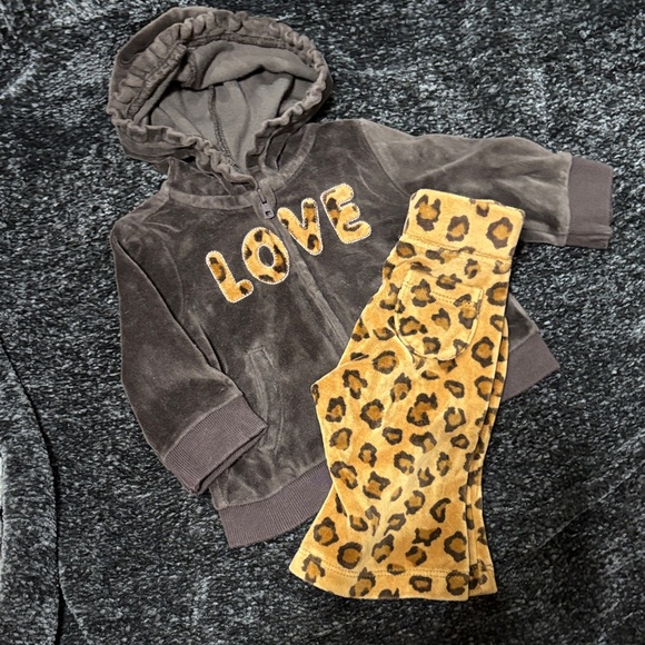 Crazy 8 Chocolate Hoodie and Leopard Pants Set - Picture 1 of 2